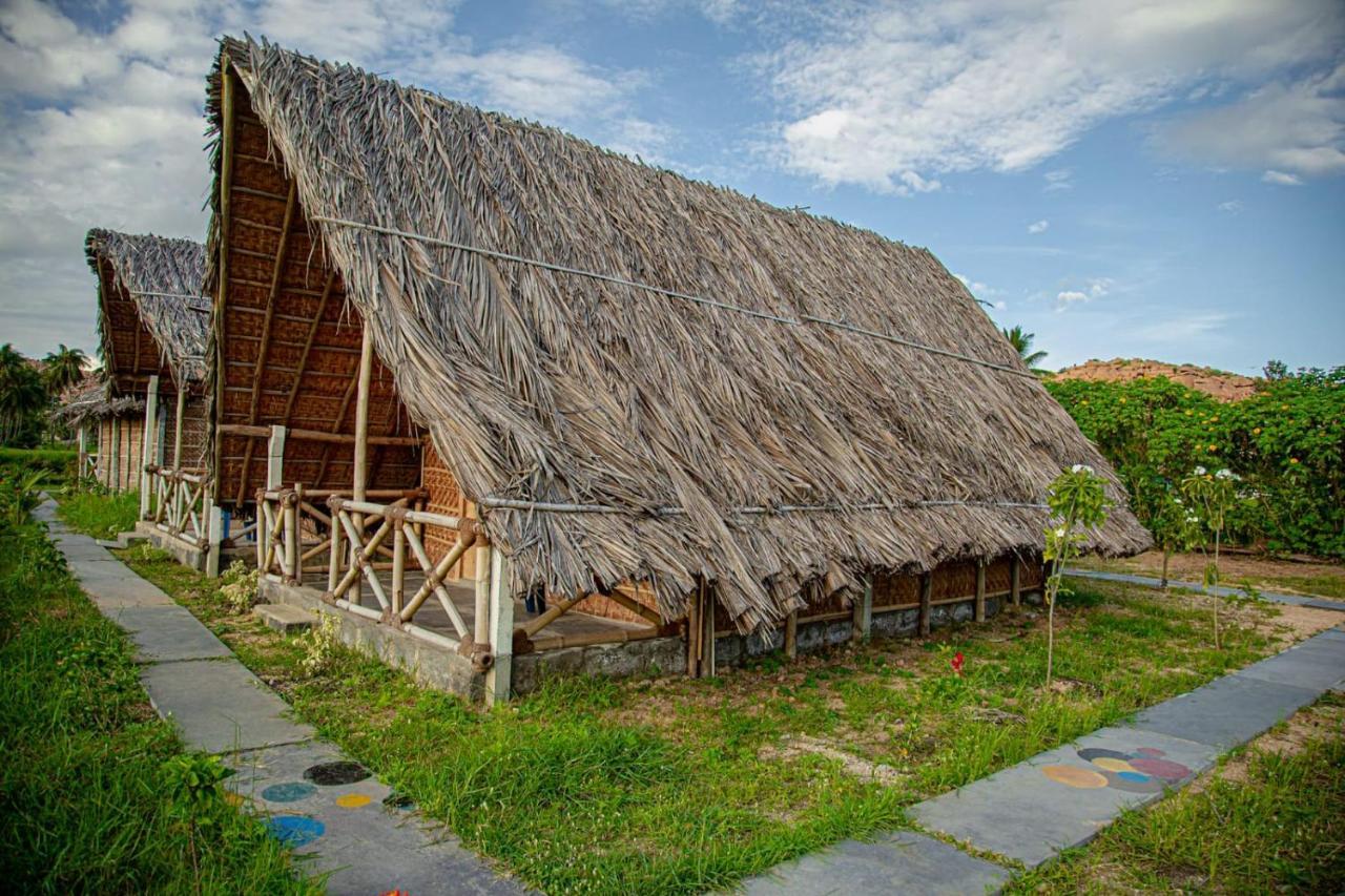 Om Home Hampi Exterior foto